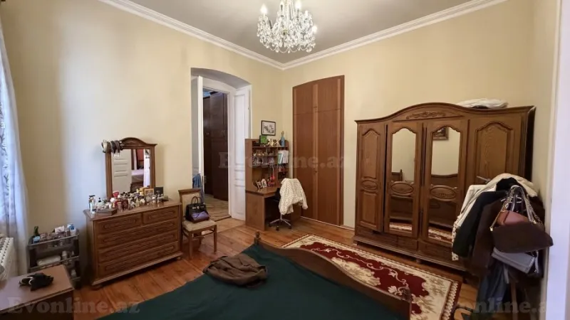 Satılır 4 otaqlı Mənzil Köhnə tikili 140 m² Sahil m. - şəkil 13