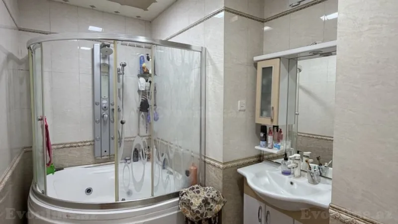 Satılır 4 otaqlı Mənzil Köhnə tikili 140 m² Sahil m. - şəkil 20