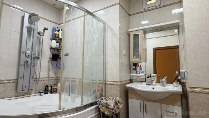 Satılır 4 otaqlı Mənzil Köhnə tikili 140 m² Sahil m. - şəkil 22