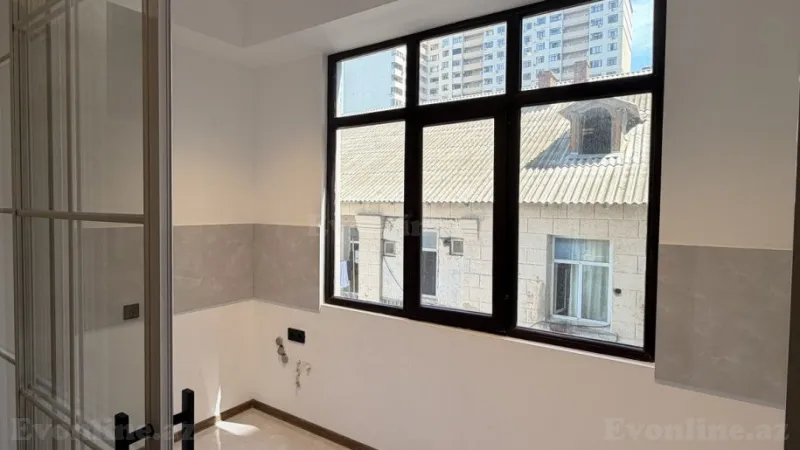 Satılır 2 otaqlı Mənzil Yeni tikili 56 m² Neftçilər m. - şəkil 2