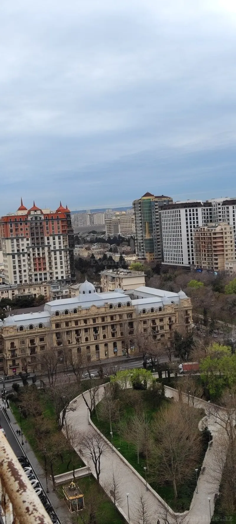 Kirayə verilir 3 otaqlı Mənzil Yeni tikili 145 m² Nərimanov r. - şəkil 17