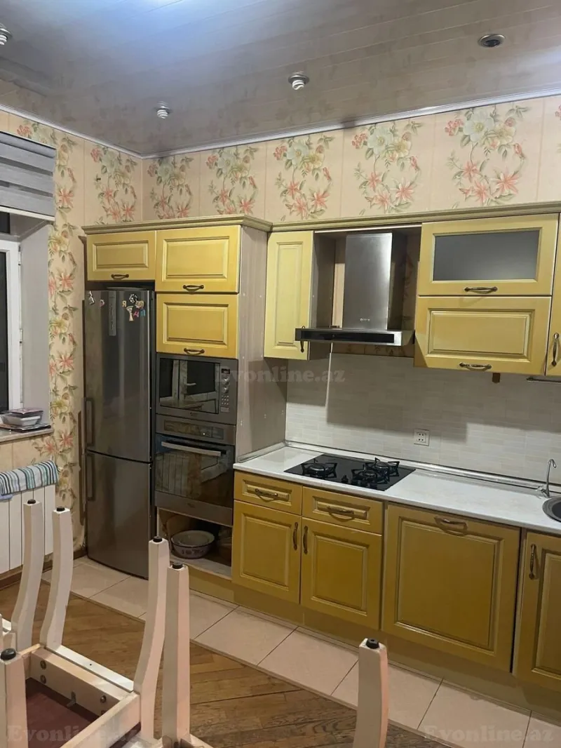 Kirayə verilir 4 otaqlı Mənzil Yeni tikili 148 m² 3-cü mikrorayon