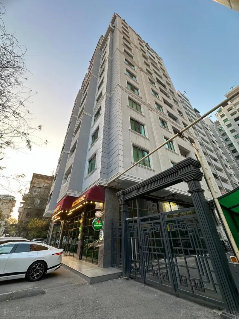 Satılır 3 otaqlı Mənzil Yeni tikili 140 m² Nəsimi r. - şəkil 5
