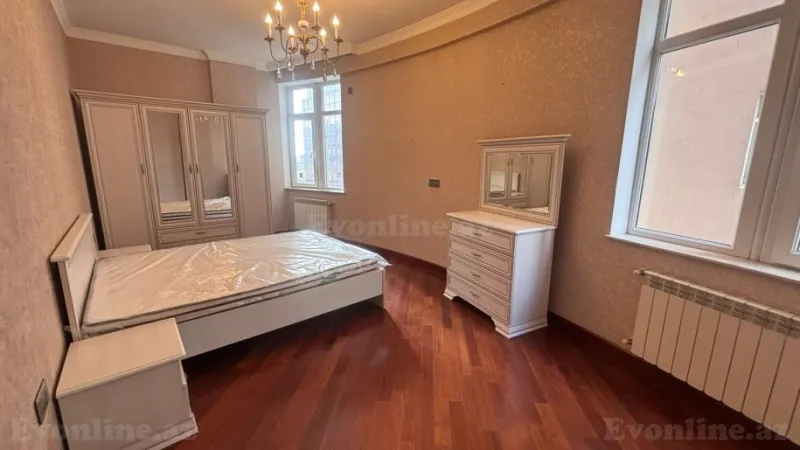 Kirayə verilir 3 otaqlı Mənzil Yeni tikili 120 m² Xətai m. - şəkil 6