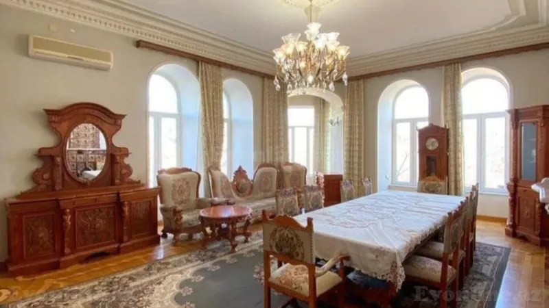 Satılır 4 otaqlı Mənzil Köhnə tikili 180 m² İçərişəhər m. - şəkil 10