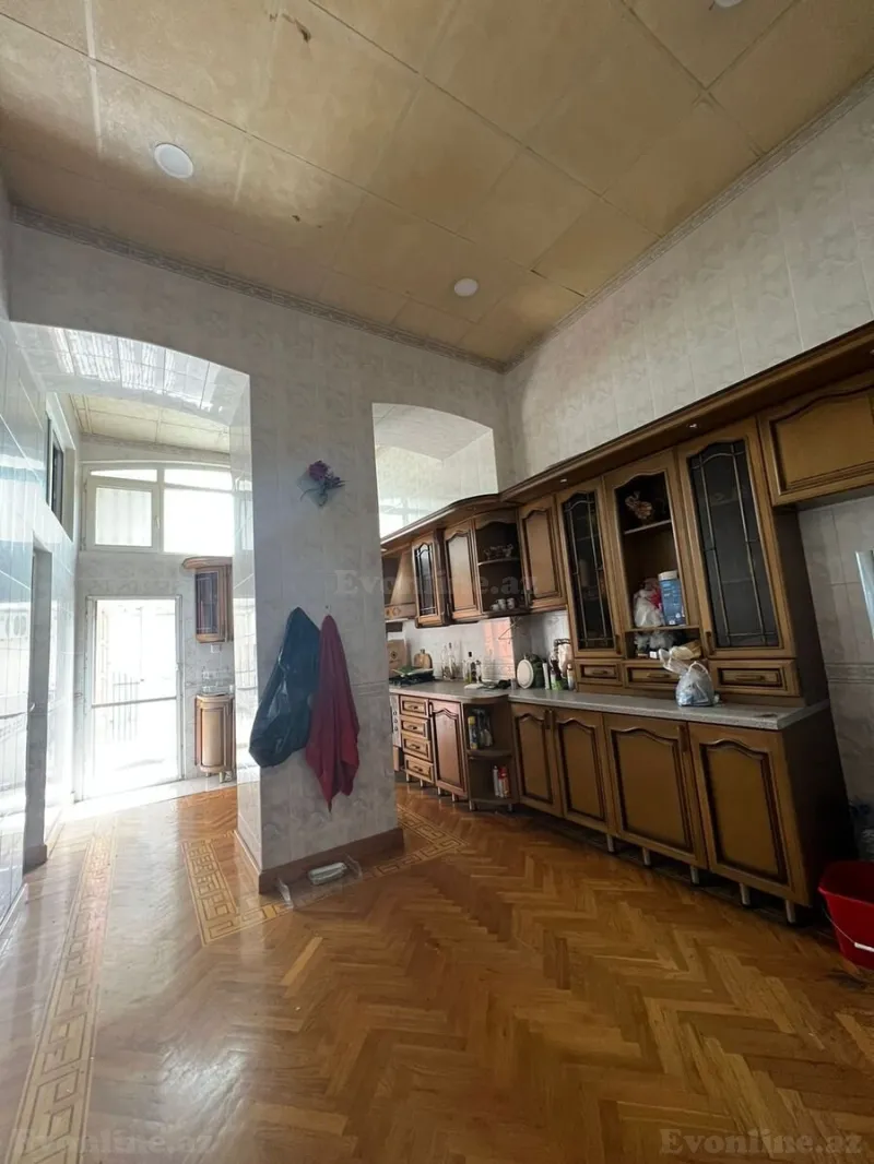 Satılır 4 otaqlı Mənzil Köhnə tikili 180 m² İçərişəhər m. - şəkil 12