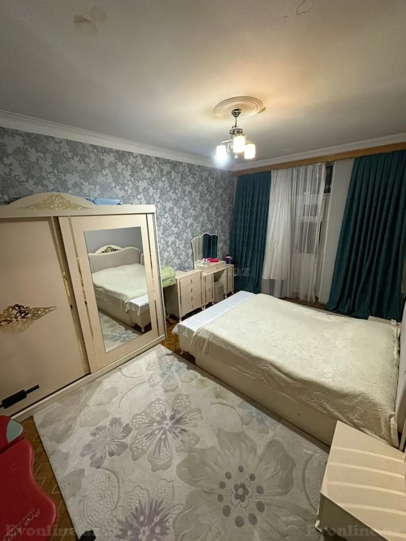 Satılır 3 otaqlı Mənzil Köhnə tikili 80 m² Nəsimi r. - şəkil 5