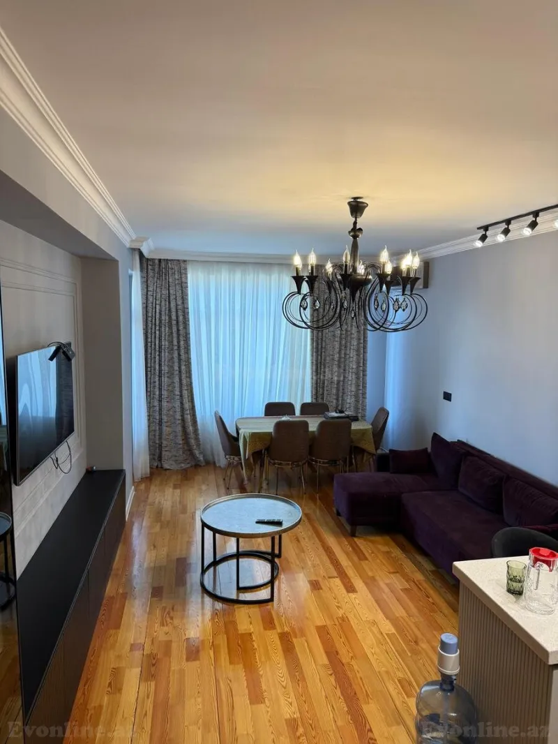 3 otaqlı Mənzil 105 m² Neftçilər m. Satılır