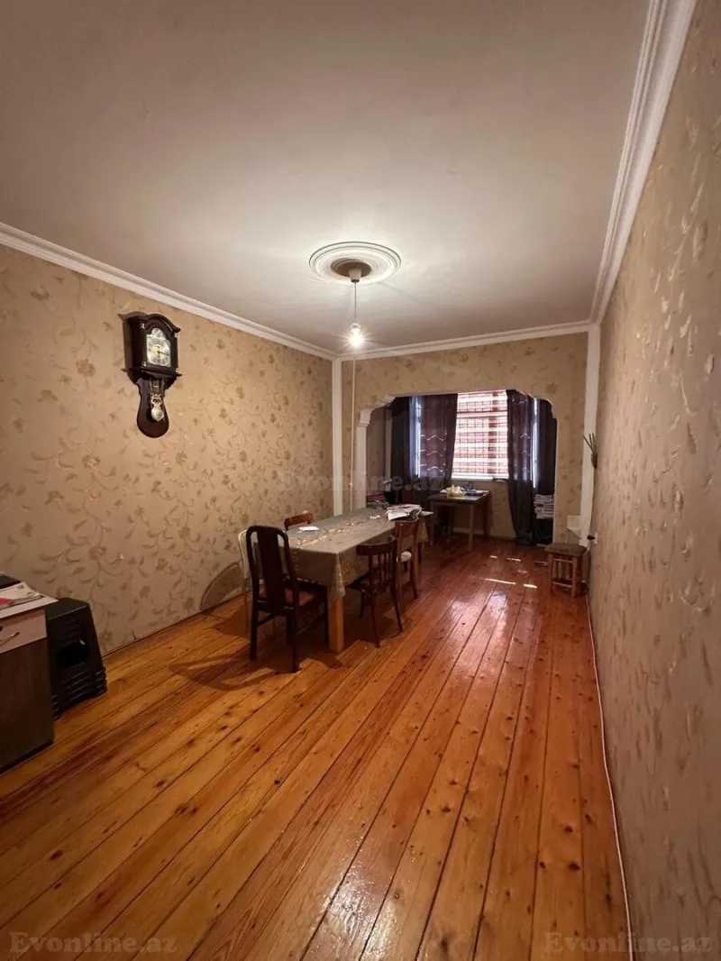 4 otaqlı Mənzil 110 m² Xətai r. Satılır