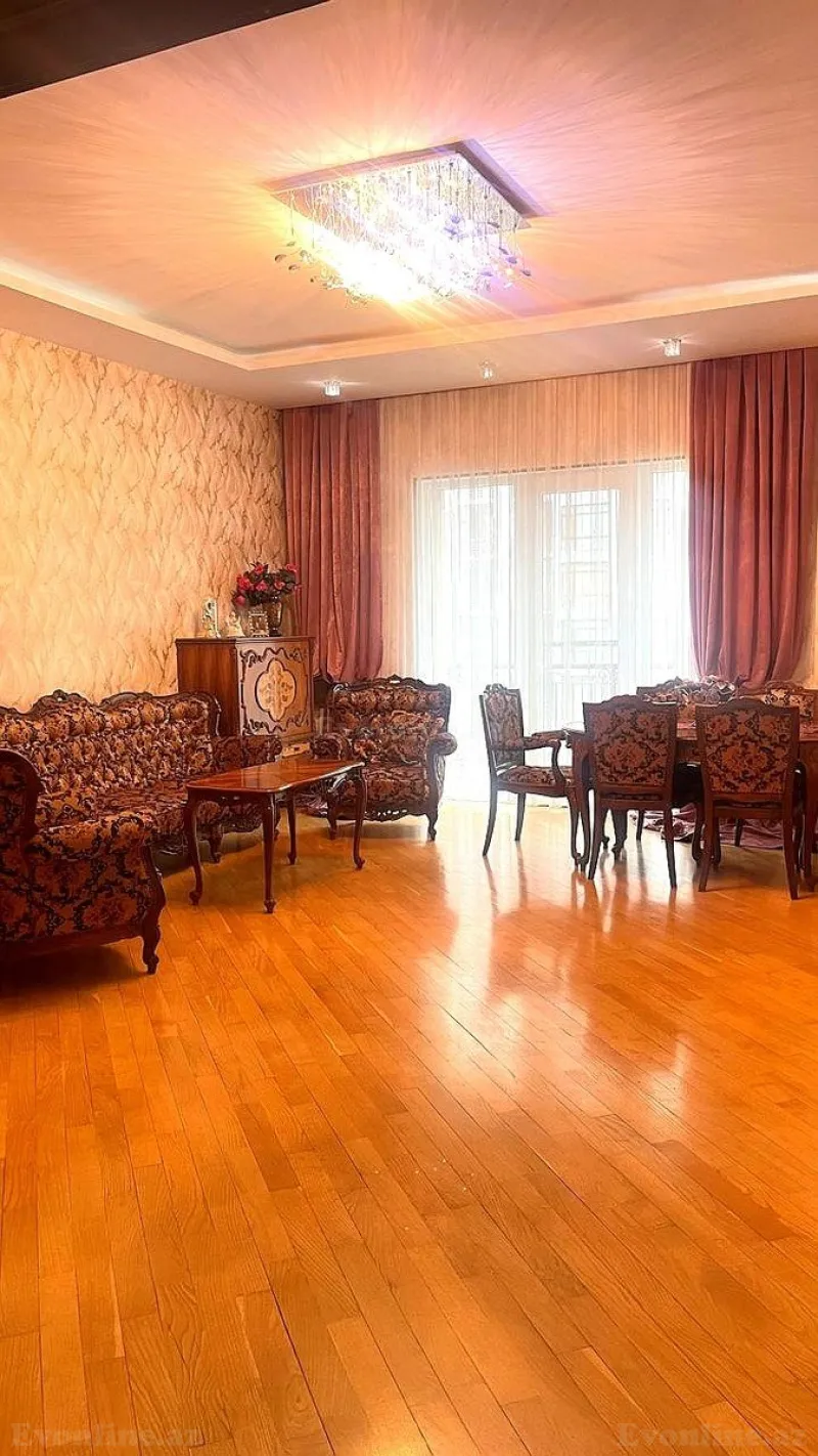 4 otaqlı Mənzil 180.5 m² 28 May m. Satılır
