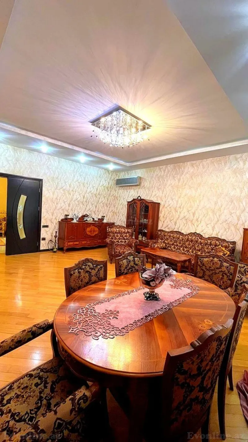 Satılır 4 otaqlı Mənzil Yeni tikili 180.5 m² 28 May m. - şəkil 2