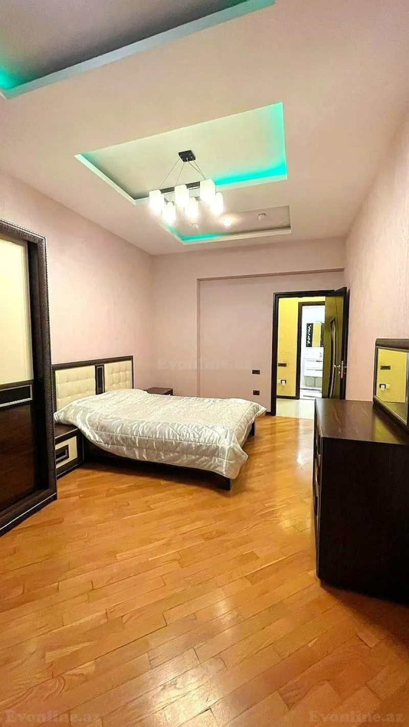 Satılır 4 otaqlı Mənzil Yeni tikili 180.5 m² 28 May m. - şəkil 9