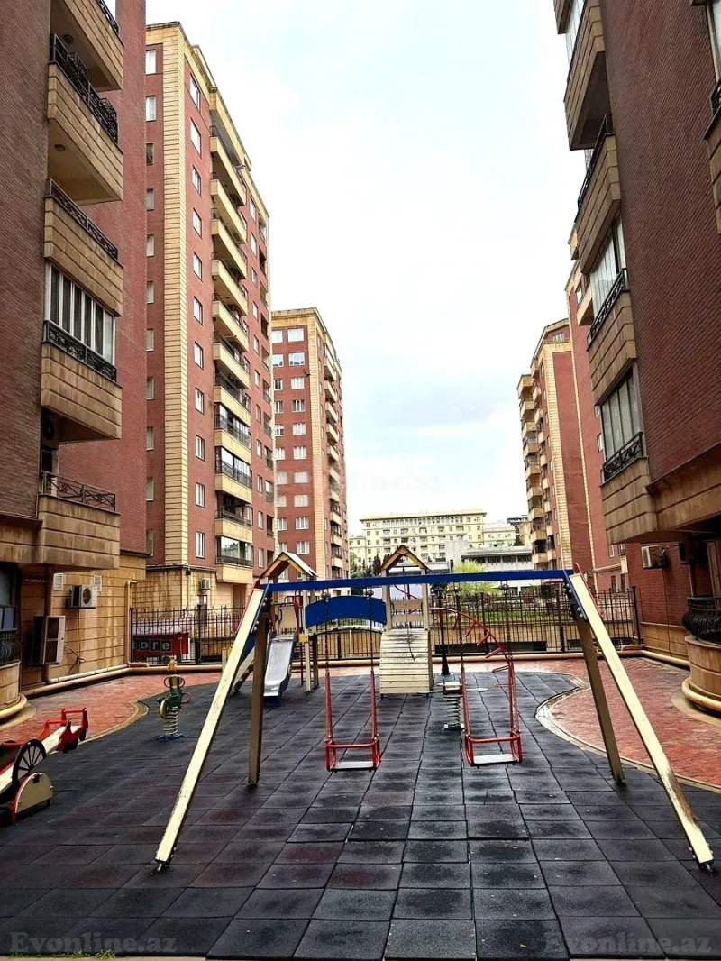 Satılır 4 otaqlı Mənzil Yeni tikili 180.5 m² 28 May m. - şəkil 11