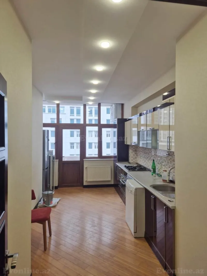 Kirayə verilir 3 otaqlı Mənzil Yeni tikili 120 m² Xətai m. - şəkil 7