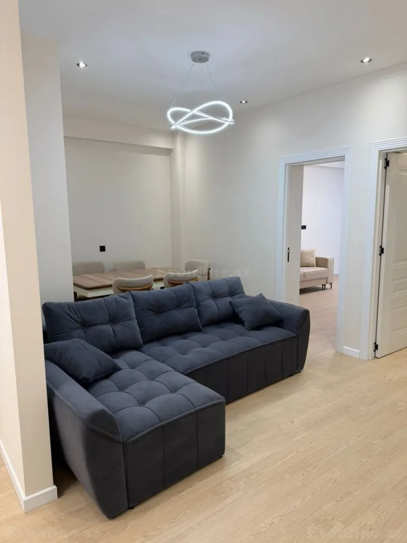 4 otaqlı Mənzil 140 m² 20 Yanvar m. Kirayə verilir