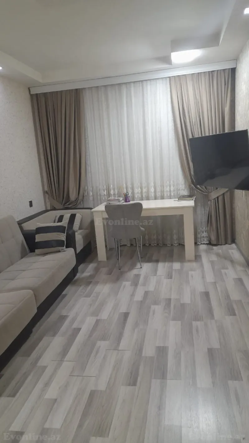 Satılır 4 otaqlı Mənzil Köhnə tikili 100 m² Yeni Günəşli - şəkil 3