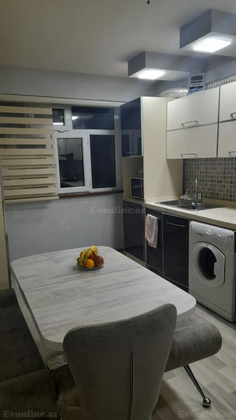 Satılır 4 otaqlı Mənzil Köhnə tikili 100 m² Yeni Günəşli - şəkil 4