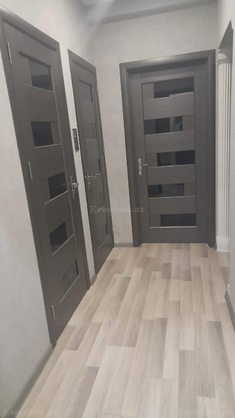 Satılır 4 otaqlı Mənzil Köhnə tikili 100 m² Yeni Günəşli - şəkil 12