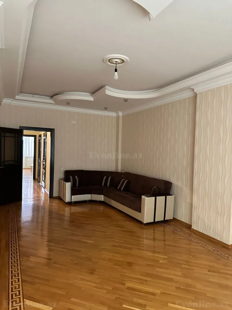 2 otaqlı Mənzil 115 m² Neftçilər m. Kirayə verilir