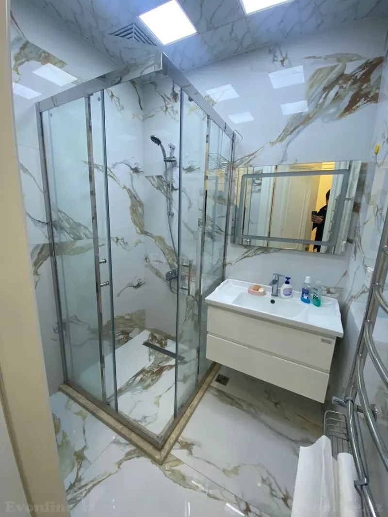 Kirayə verilir 2 otaqlı Mənzil Yeni tikili 70 m² Sahil m. - şəkil 12