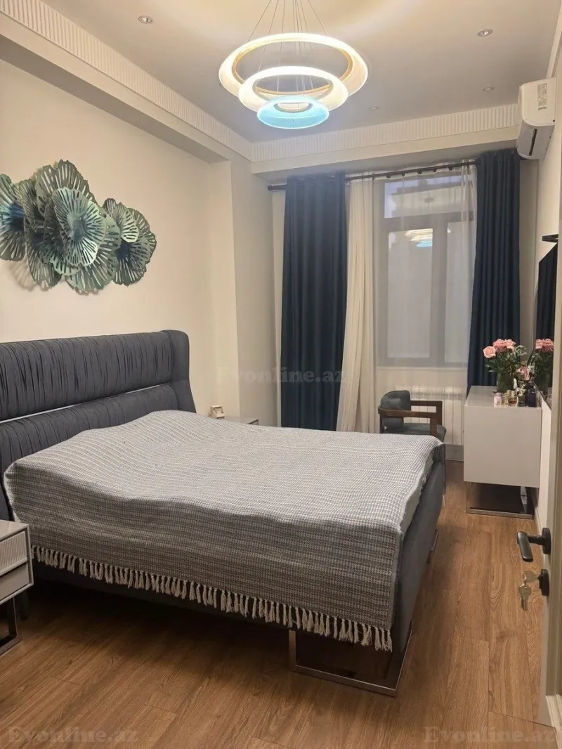 Satılır 2 otaqlı Mənzil Yeni tikili 85 m² 8 Noyabr m. - şəkil 2