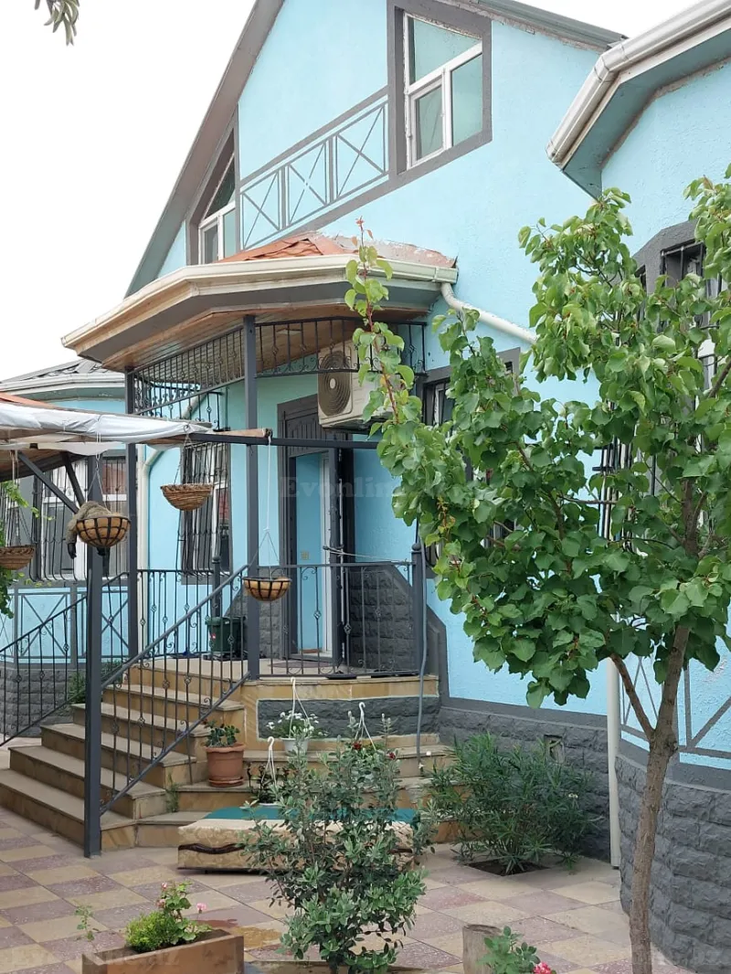 4 otaqlı Həyət evi 182 m² Pirşağı Satılır