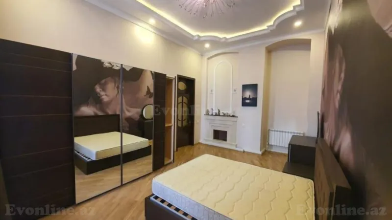 Kirayə verilir 4 otaqlı Mənzil Köhnə tikili 185 m² 28 May m.