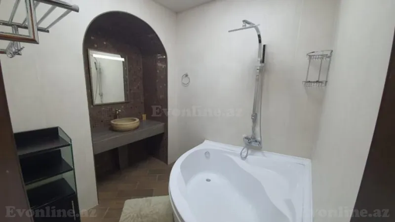 Kirayə verilir 4 otaqlı Mənzil Köhnə tikili 185 m² 28 May m. - şəkil 6
