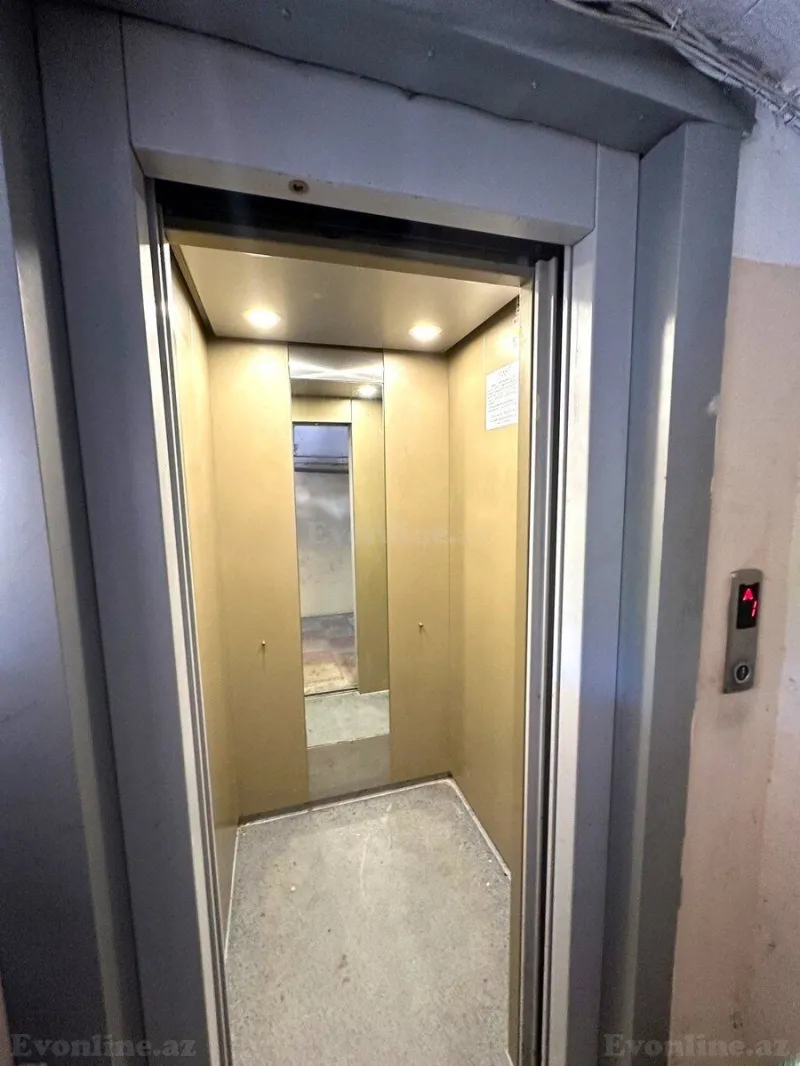 Satılır 2 otaqlı Mənzil Köhnə tikili 65 m² Xalqlar Dostluğu m. - şəkil 14