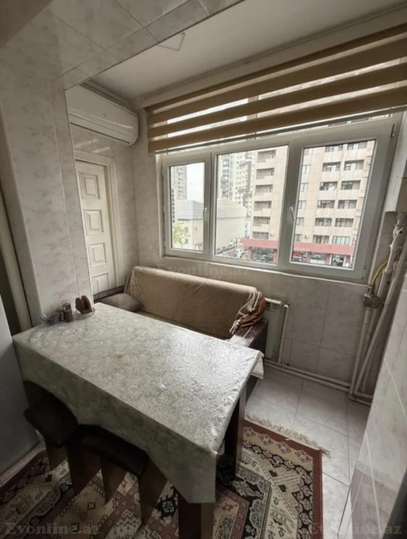 Satılır 2 otaqlı Mənzil Köhnə tikili 65 m² Gənclik m. - şəkil 7