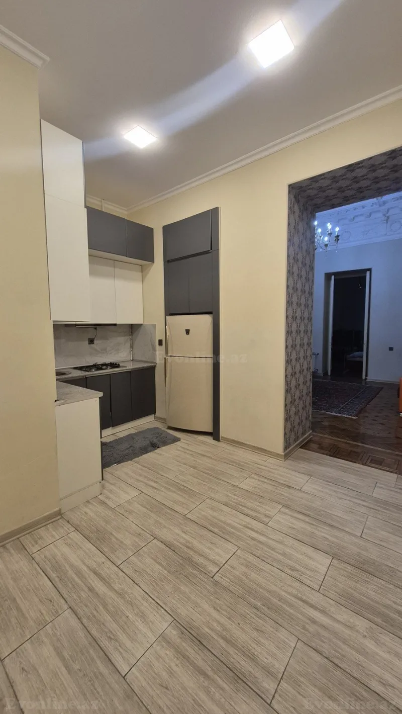 Kirayə verilir 2 otaqlı Mənzil Köhnə tikili 60 m² Sahil m. - şəkil 9