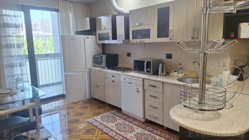Kirayə verilir 2 otaqlı Mənzil Yeni tikili 82 m² 28 May m. - şəkil 8