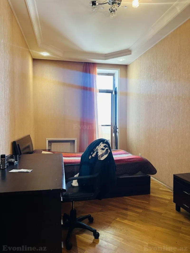 Satılır 4 otaqlı Mənzil Yeni tikili 175 m² Nəsimi r. - şəkil 22