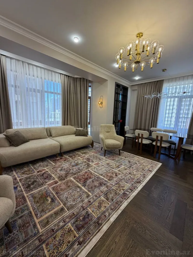 4 otaqlı Mənzil 174 m² Xətai m. Satılır