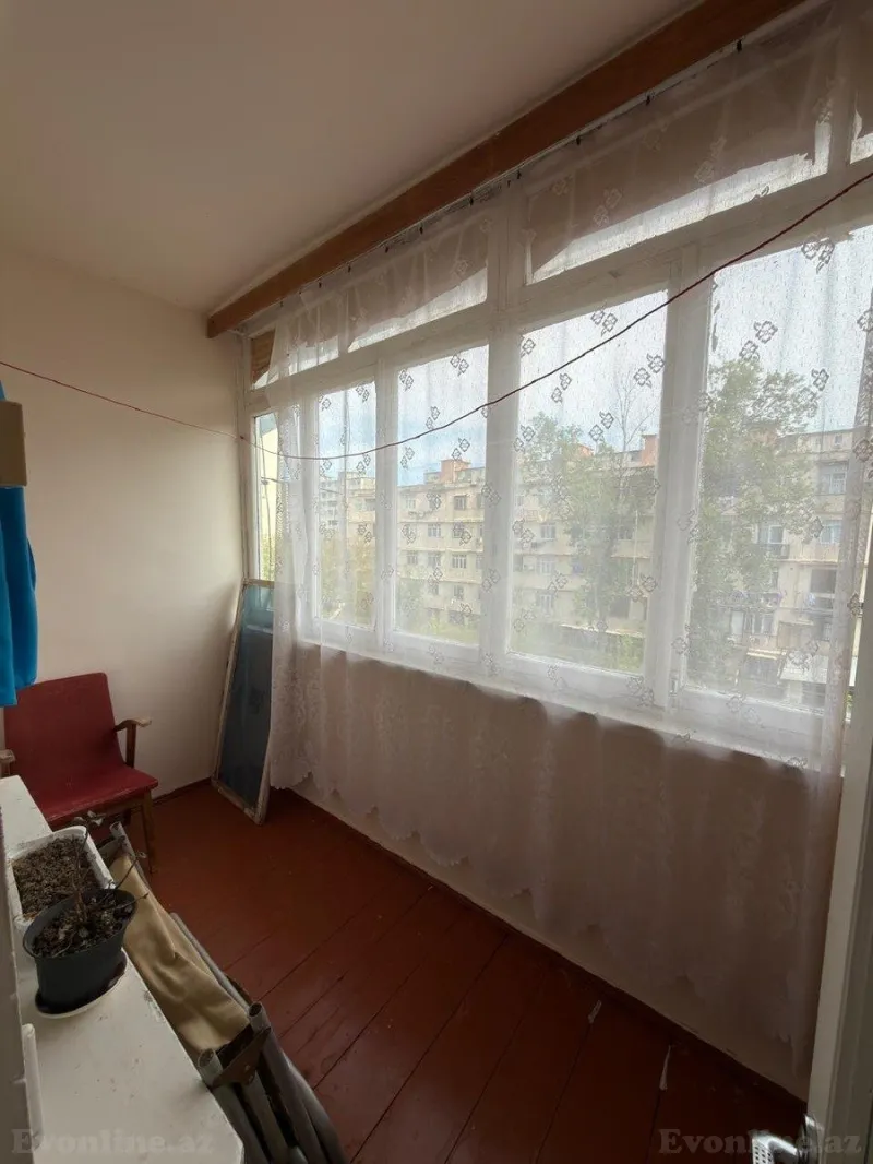 Satılır 2 otaqlı Mənzil Köhnə tikili 60 m² Xalqlar Dostluğu m. - şəkil 2