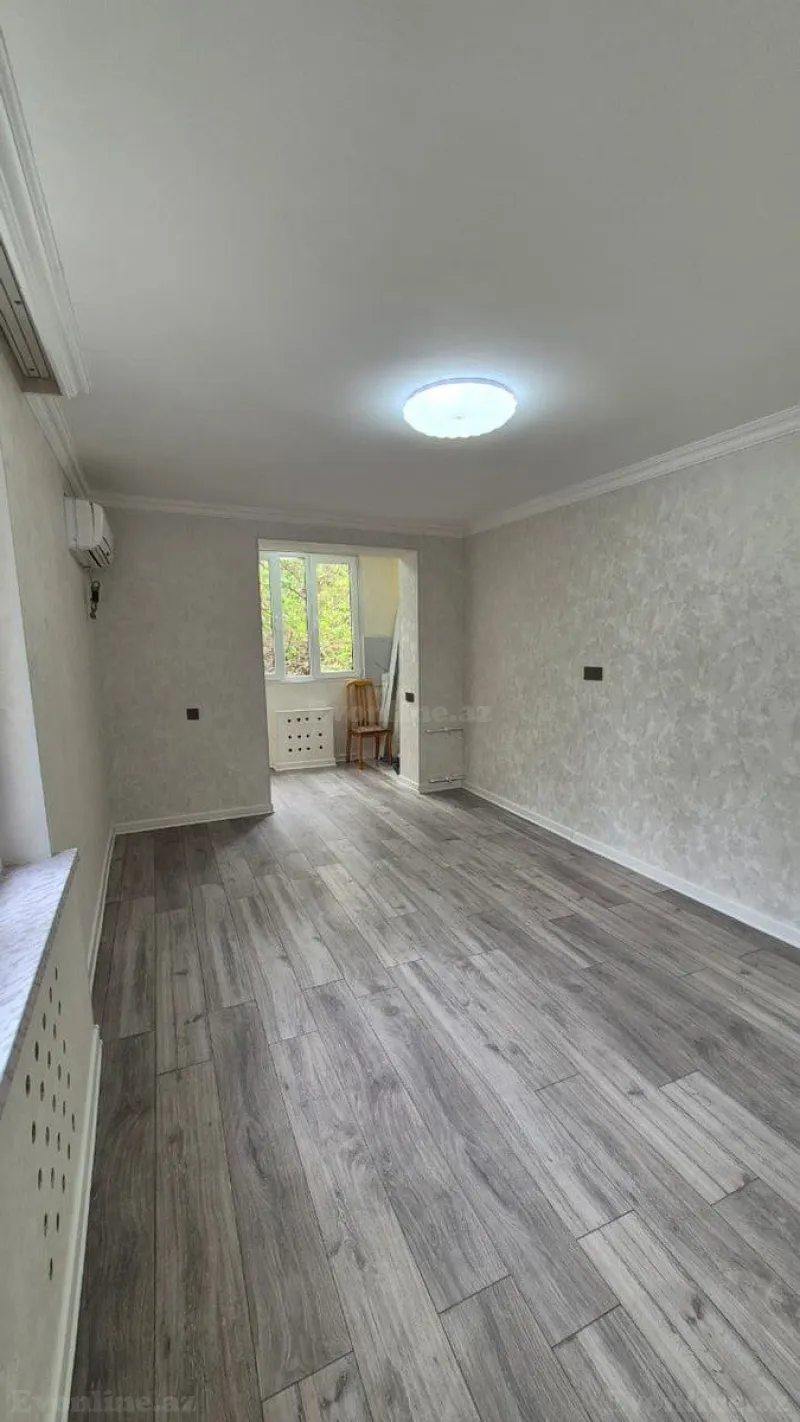 Satılır 2 otaqlı Mənzil Köhnə tikili 40 m² İnşaatçılar m. - şəkil 2