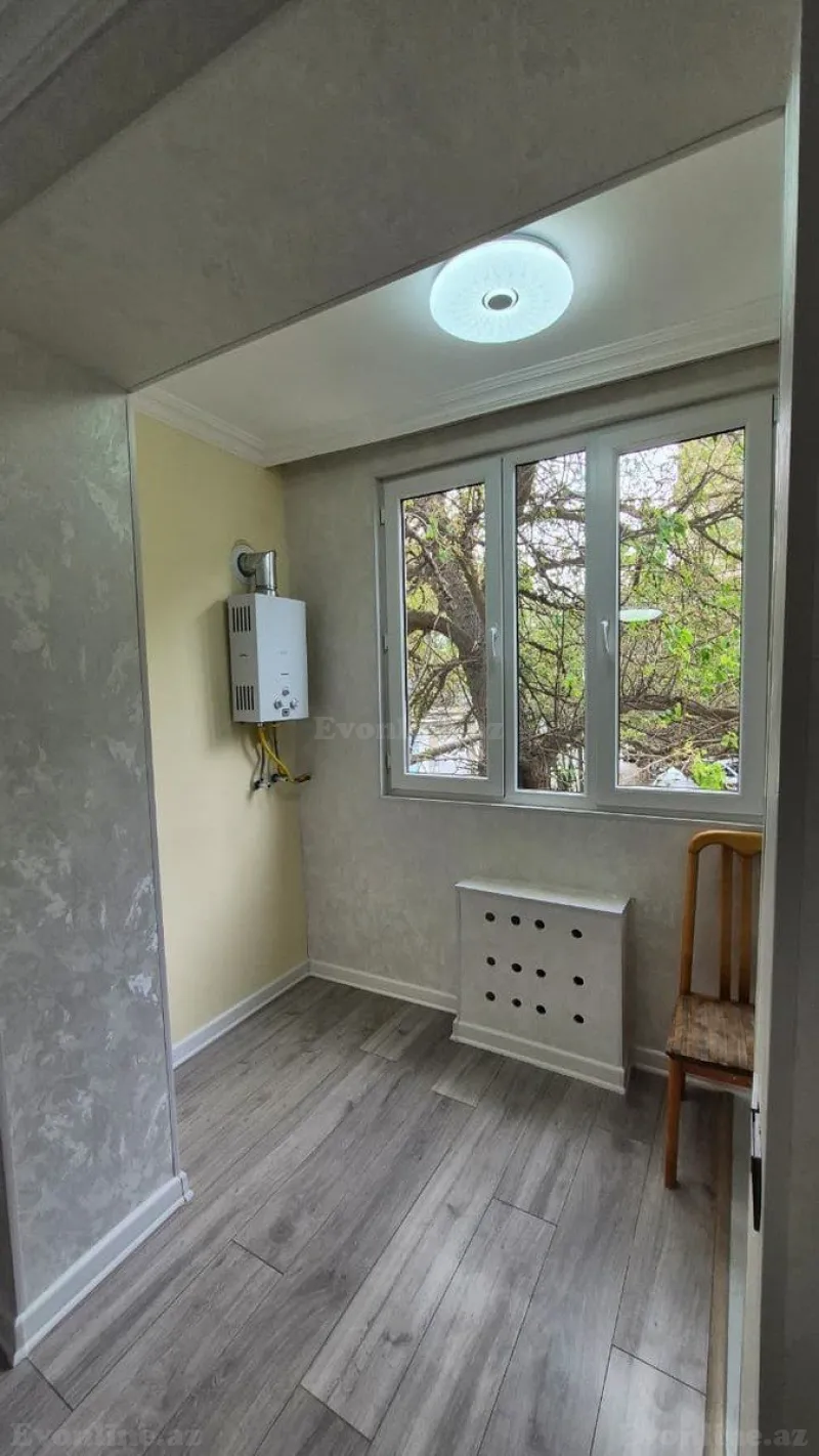 Satılır 2 otaqlı Mənzil Köhnə tikili 40 m² İnşaatçılar m. - şəkil 4