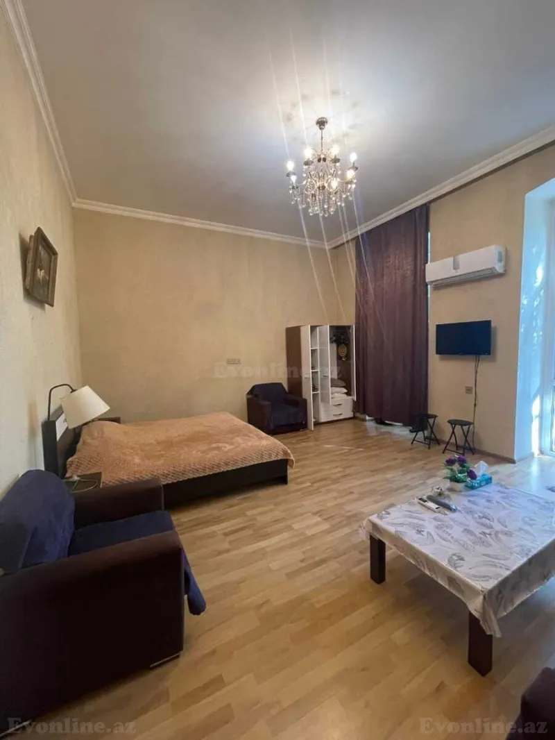 Kirayə verilir 2 otaqlı Mənzil Köhnə tikili 70 m² İçərişəhər m. - şəkil 3