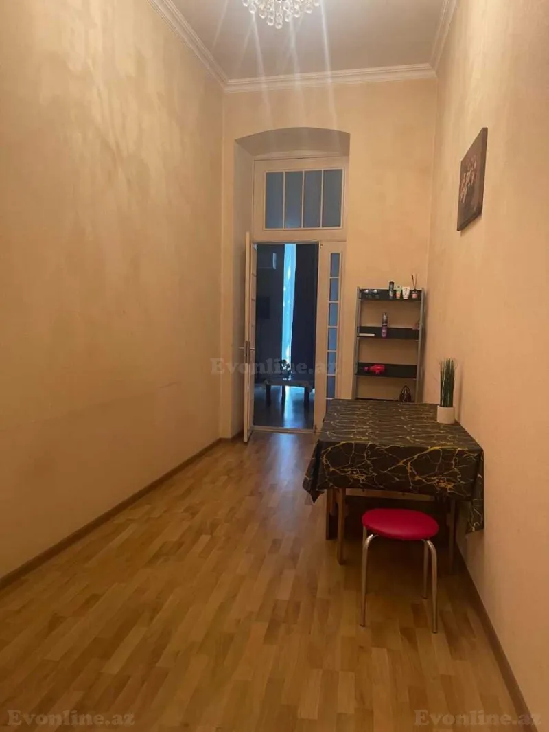 Kirayə verilir 2 otaqlı Mənzil Köhnə tikili 70 m² İçərişəhər m. - şəkil 12