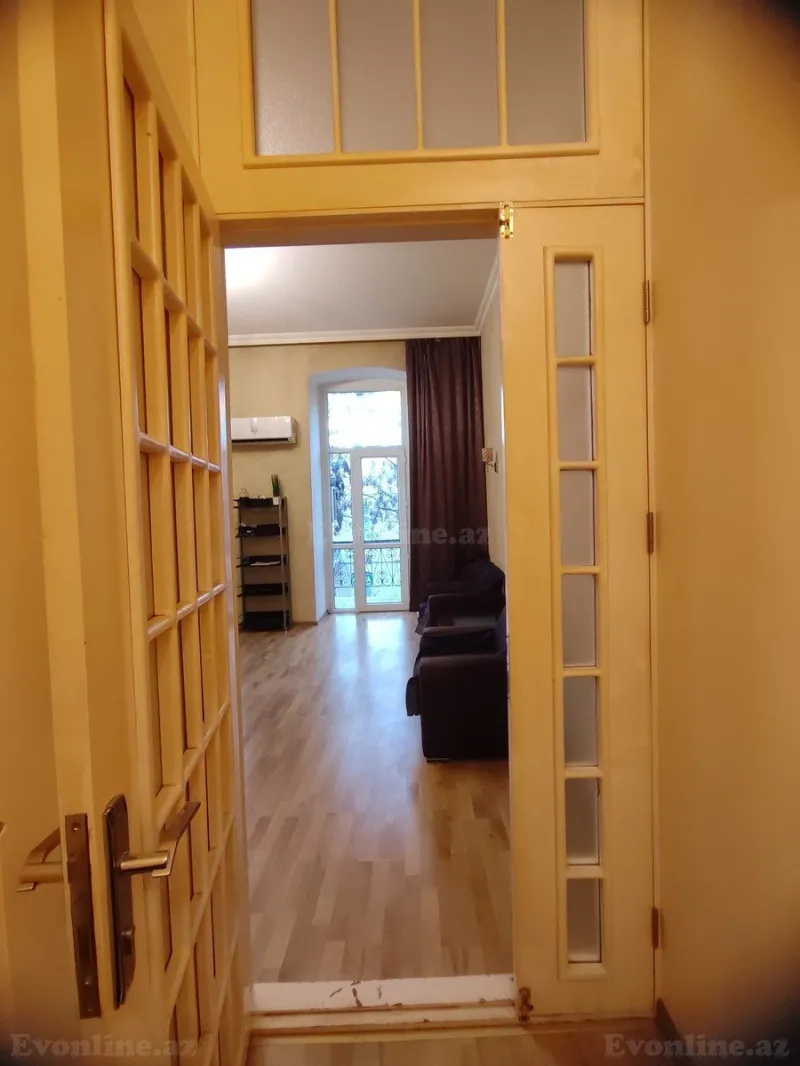 Kirayə verilir 2 otaqlı Mənzil Köhnə tikili 70 m² İçərişəhər m. - şəkil 13
