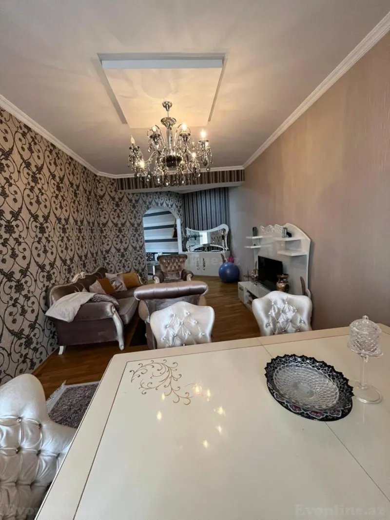 Satılır 3 otaqlı Mənzil Yeni tikili 130 m² 8-ci mikrorayon - şəkil 3