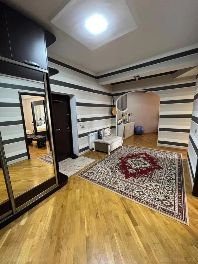 Satılır 3 otaqlı Mənzil Yeni tikili 130 m² 8-ci mikrorayon - şəkil 4