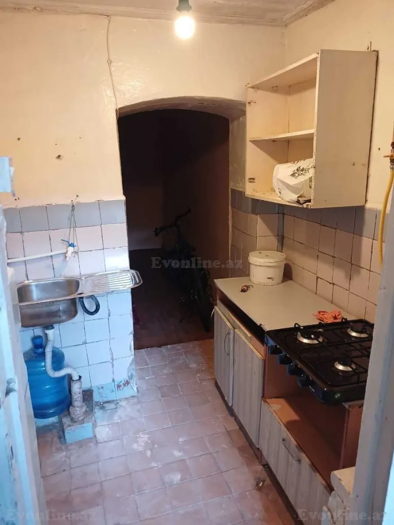 Kirayə verilir 1 otaqlı Mənzil Köhnə tikili 14 m² Nizami m. - şəkil 3