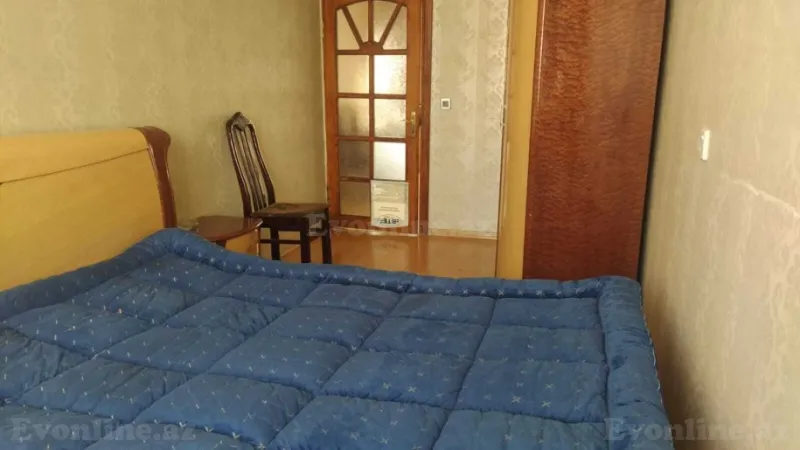Kirayə verilir 2 otaqlı Mənzil Köhnə tikili 45 m² 4-cü mikrorayon - şəkil 2