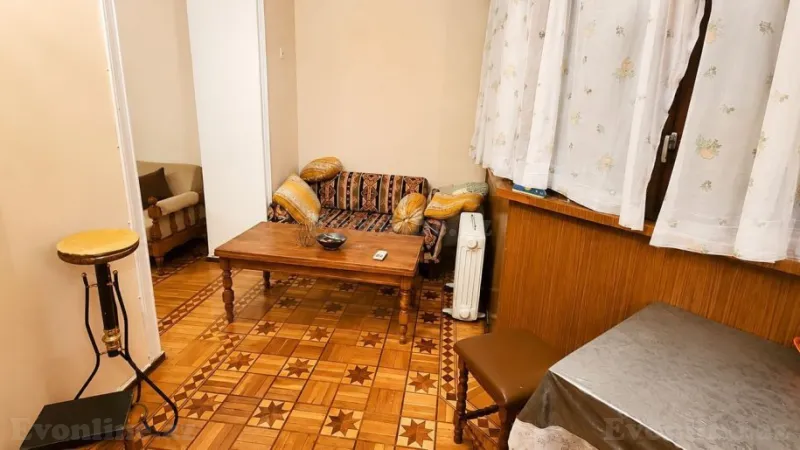 Kirayə verilir 4 otaqlı Mənzil Köhnə tikili 160 m² Sahil m. - şəkil 3