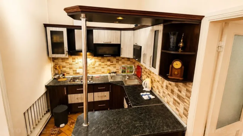 Kirayə verilir 4 otaqlı Mənzil Köhnə tikili 160 m² Sahil m. - şəkil 4