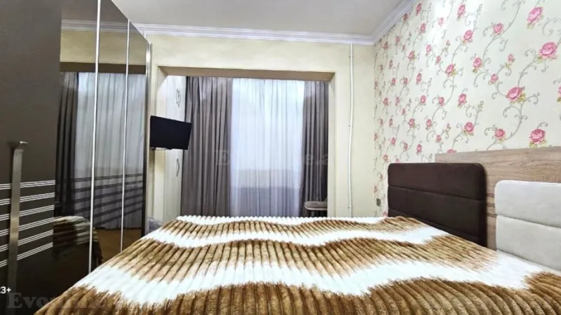 Satılır 3 otaqlı Mənzil Köhnə tikili 90 m² Həzi Aslanov m. - şəkil 5
