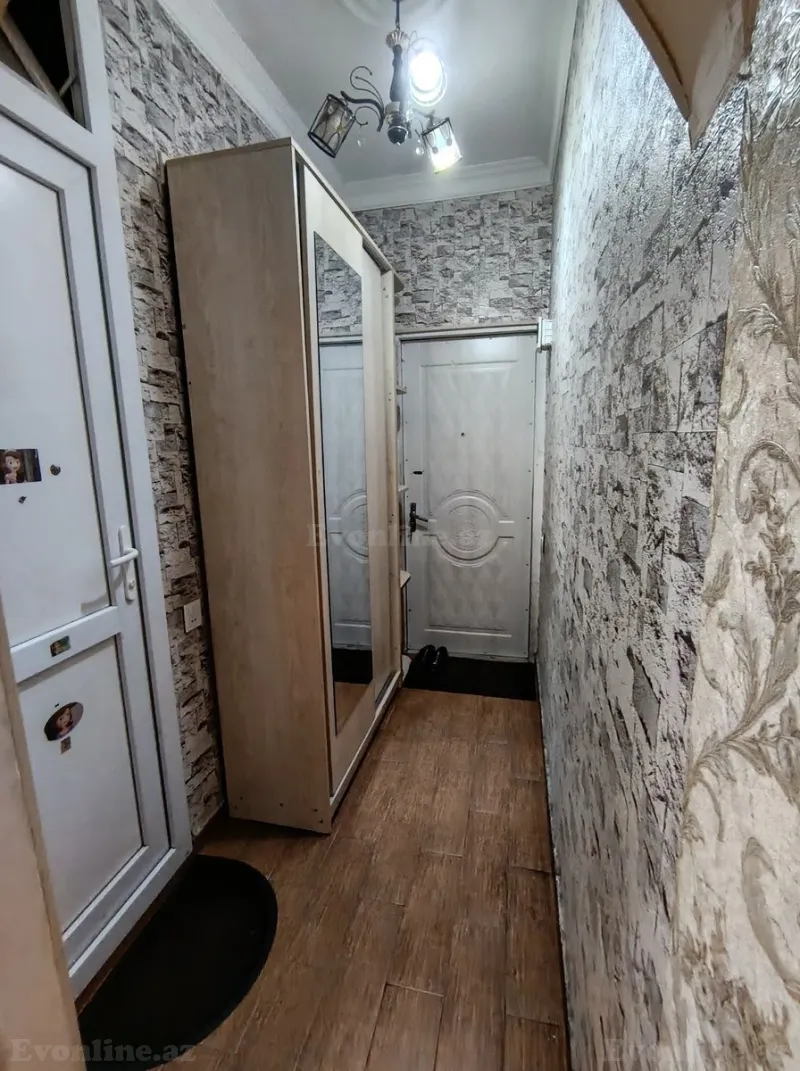 2 otaqlı Mənzil 50 m² 7-ci mikrorayon Satılır