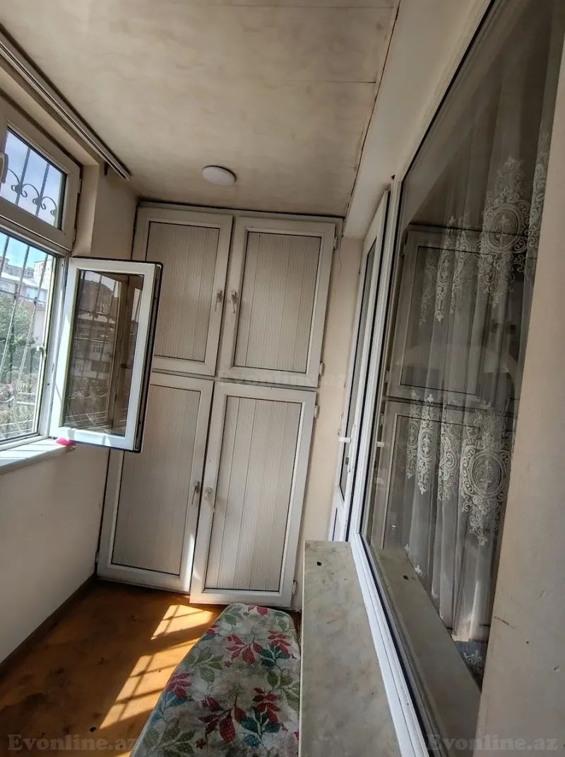 Satılır 2 otaqlı Mənzil Köhnə tikili 50 m² 7-ci mikrorayon - şəkil 9