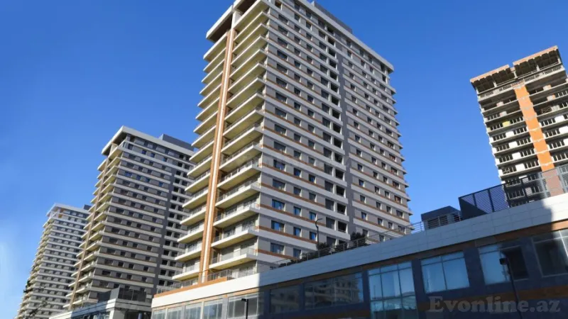 4 otaqlı Mənzil 195 m² Xətai r. Satılır